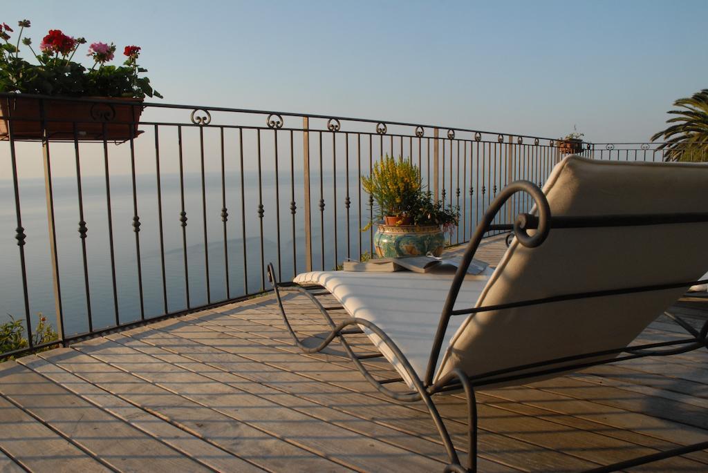 Chambre D'Hotes De Charme La Belle Vue Roquebrune-Cap-Martin Exterior photo